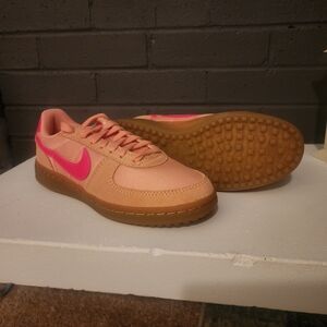 Nike Kids Field Generals Pink 5.5Y NO OG BOX